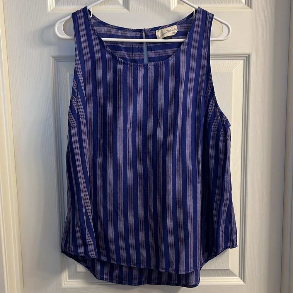 NWOT UNIVERSAL THREAD blue tank top
